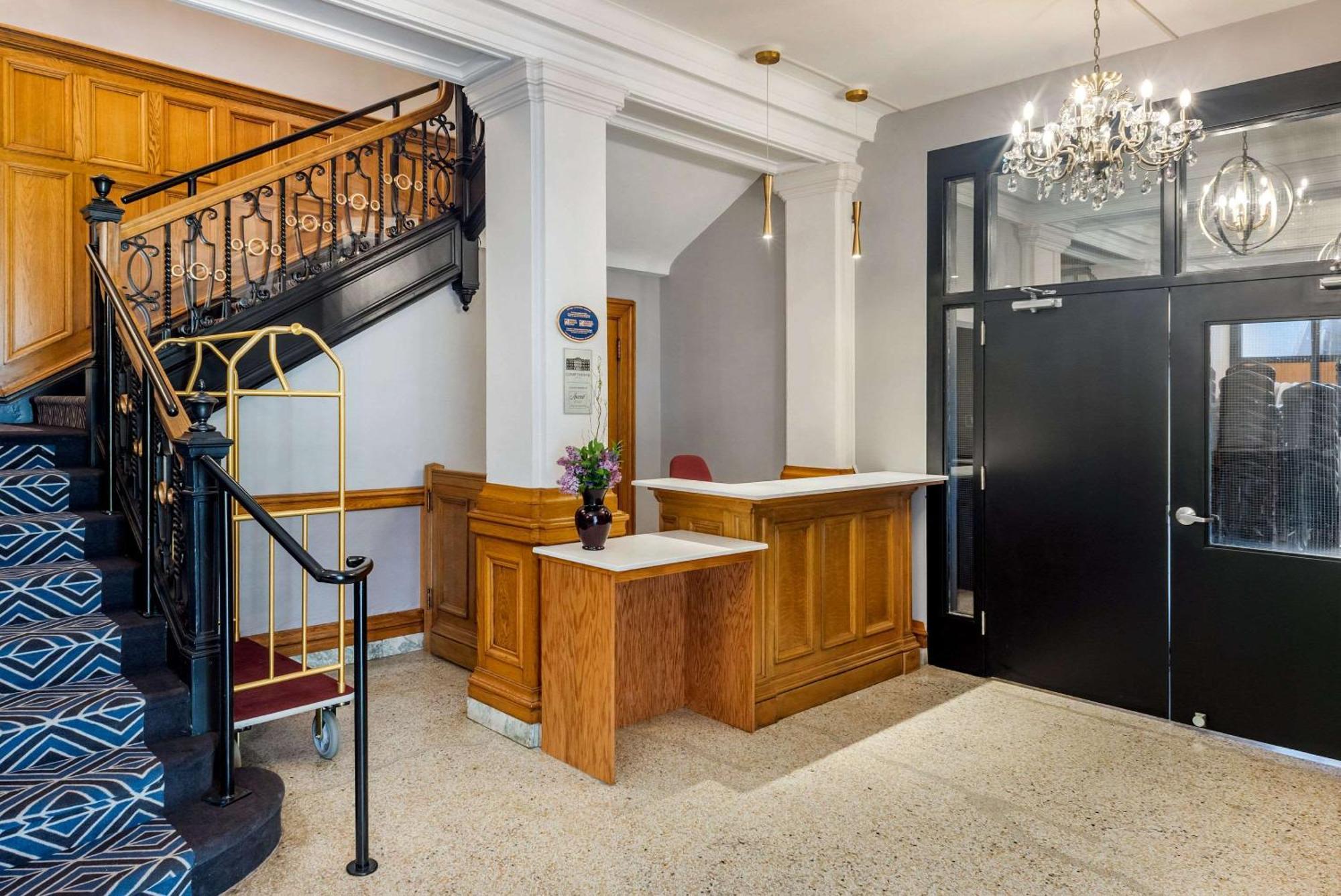 The Courthouse Hotel, Ascend Hotel Collection Тандер-Бей Екстер'єр фото